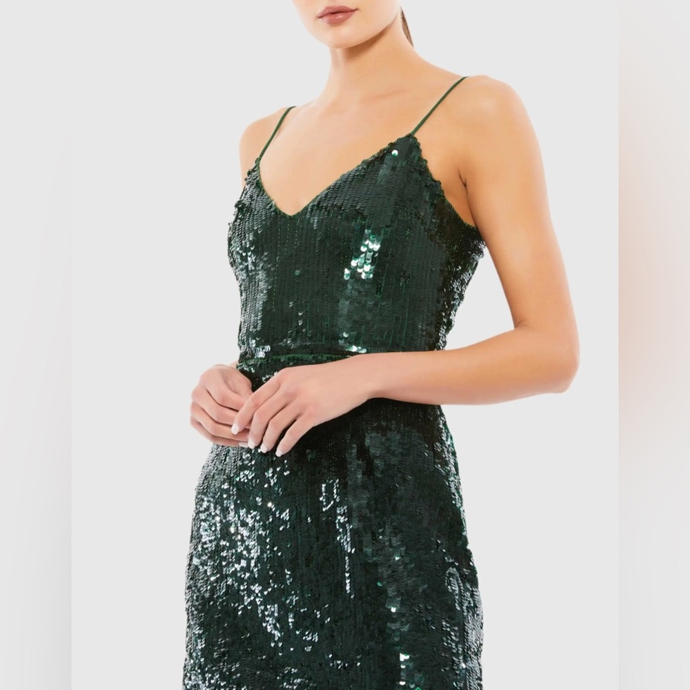 Mac DUGGAL EMERALD Sequined V-Neck Spaghetti Strap Dress SIZE 12 - Picture 2 of 3